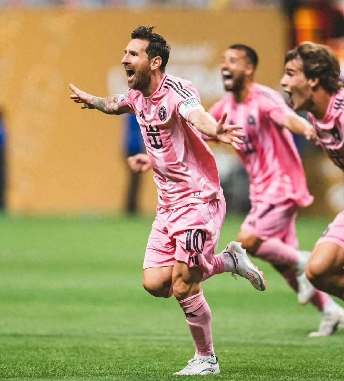 梅西刷新纪录,绝杀震惊球迷 梅西刷新纪录,绝杀震惊球迷