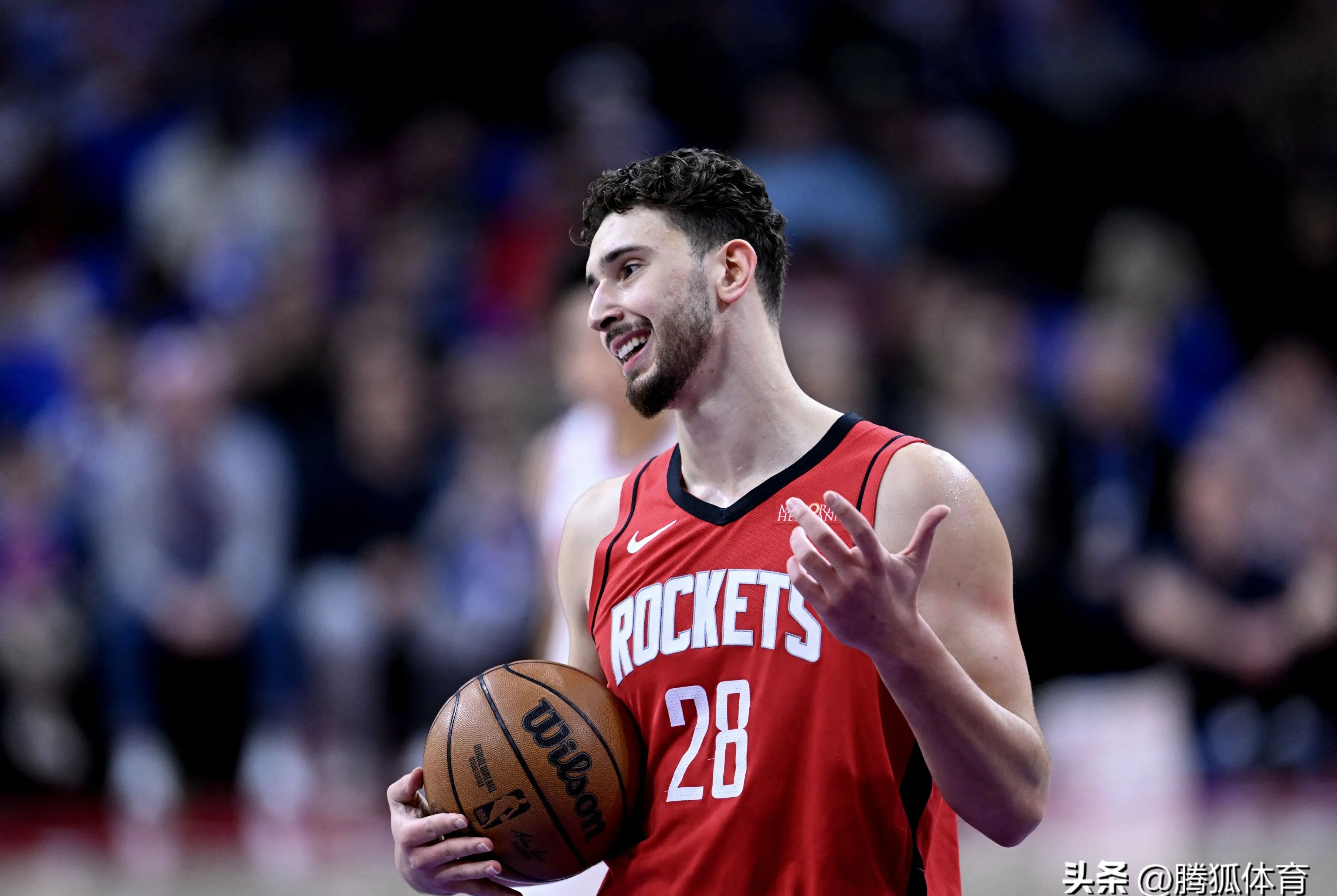 爱游戏体育-火箭险胜公牛，成功逆转赢得比赛