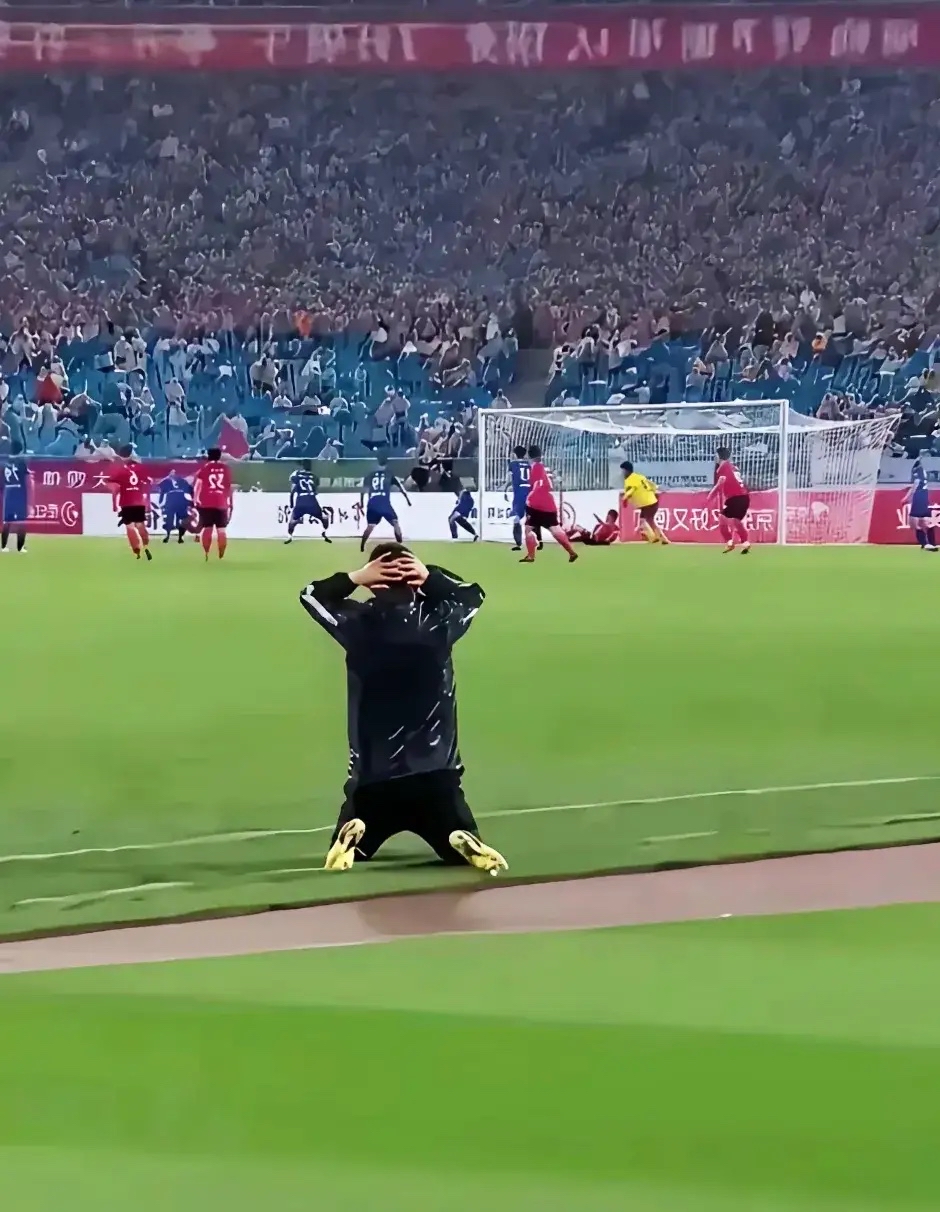 爱游戏入口-关于佛罗伦萨客场失利，球队多次错失得分良机的信息