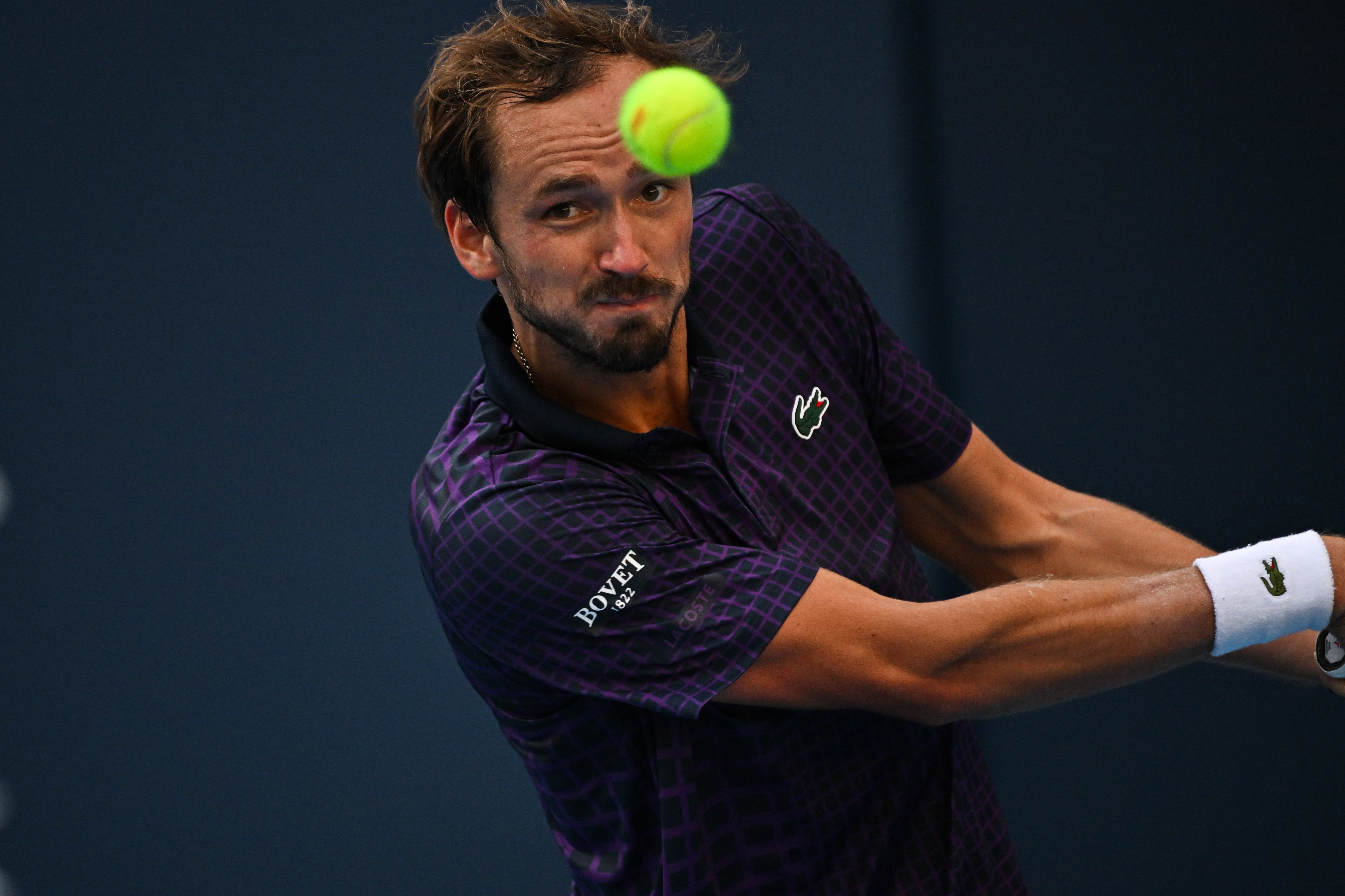 爱游戏大厅-德国网球队横扫英国网球队，梅德韦杰夫统治全场的简单介绍