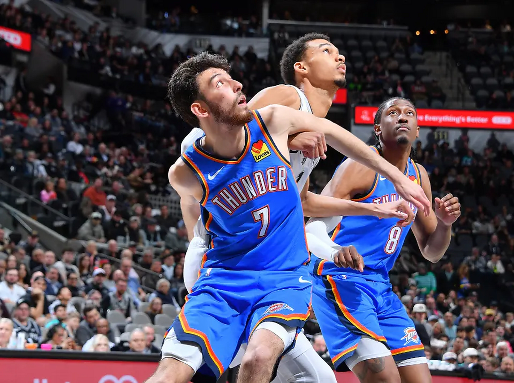 爱游戏tv-包含马刺主场惨败，士气受到严重打击的词条