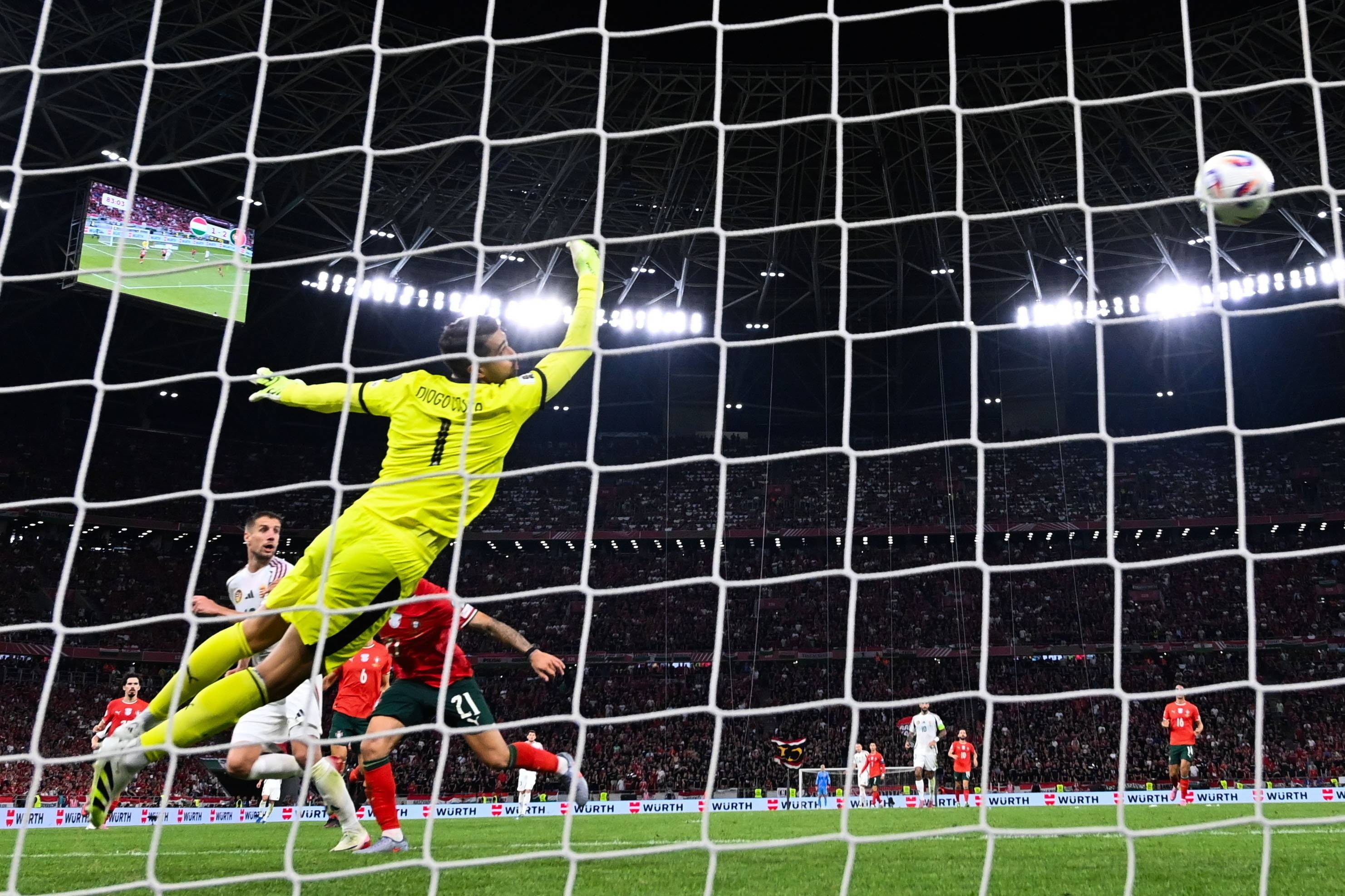 法国队鏖战葡萄牙队,奥恰洛夫点燃赛场 法国队鏖战葡萄牙队,奥恰洛夫点燃赛场