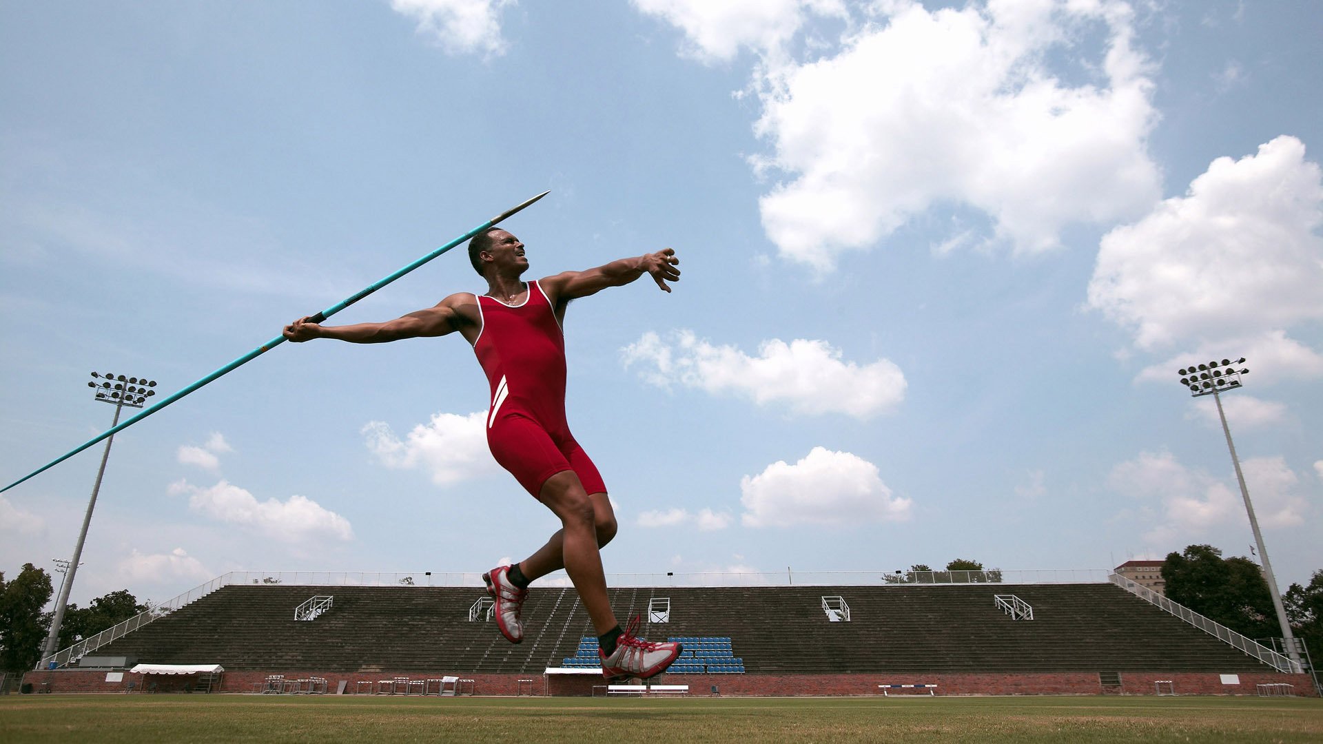 巴雷拉末节接管比赛，芬兰鏖战马里，当个人英雄主义与团队韧性相遇