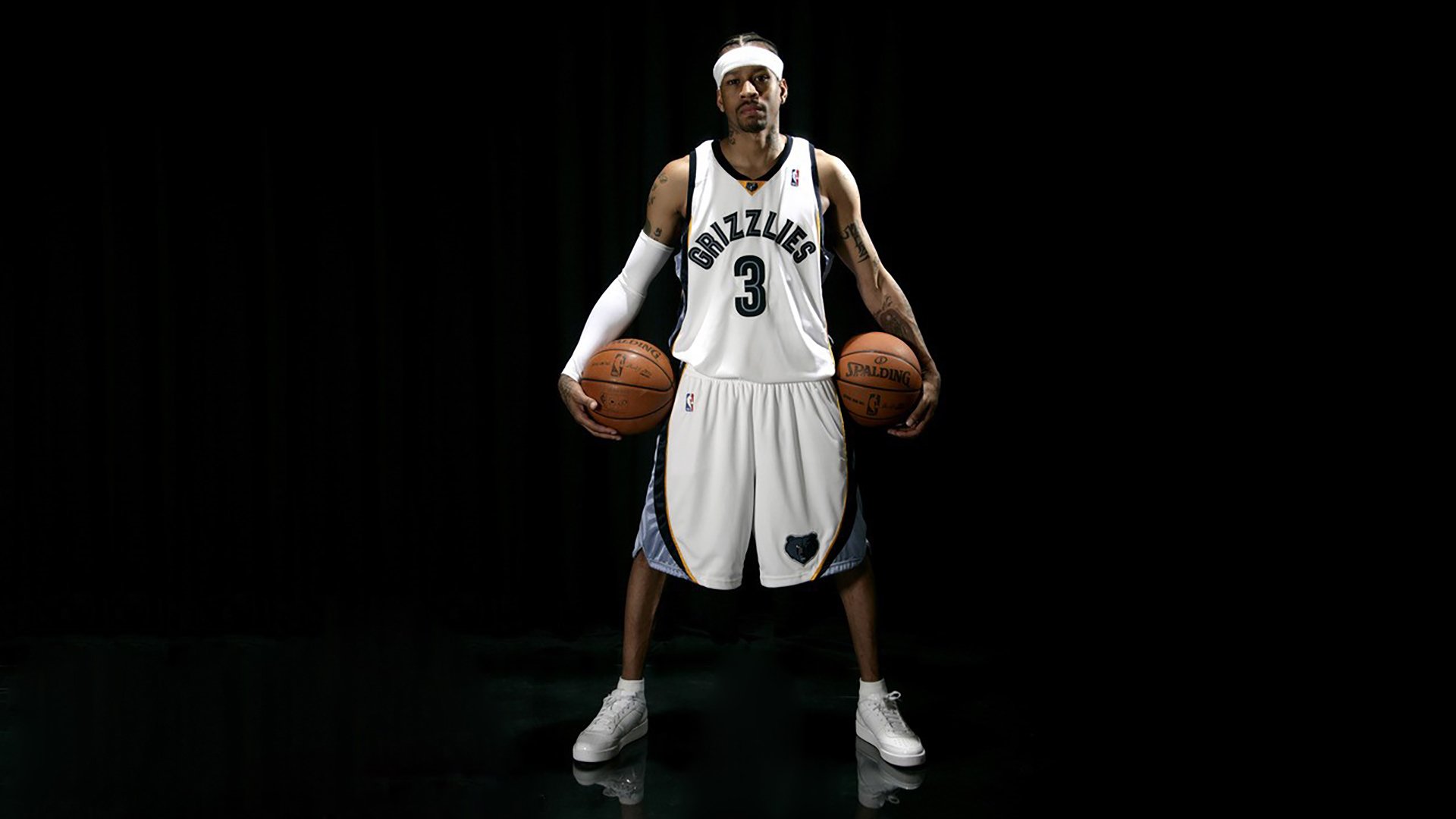 凯尔特人险胜篮网,胡金秋点燃赛场,跨越篮球世界的双重奏